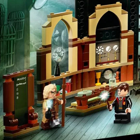 Brand New Lego Harry Potter Hogwarts Moment Defense Class 76397 - Picture 8 of 13